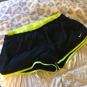 Nike shorts size XL